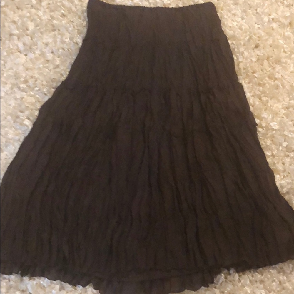 Brown crinkled skirt